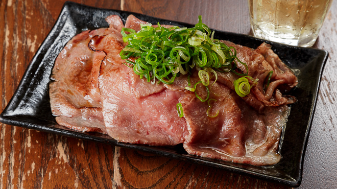 もつ鍋 宝来 の炙り肉料理